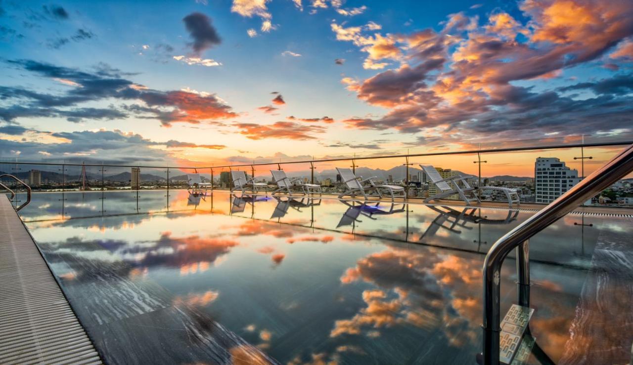 Aria Grand Hotel & Spa Дананг Екстер'єр фото